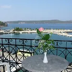 Karalis Ξενοδοχείο