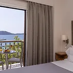 Ξενοδοχείο Karalis 3*