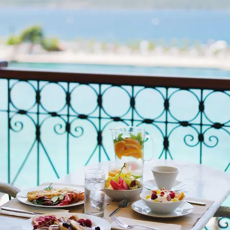 Karalis Hotell 3*
