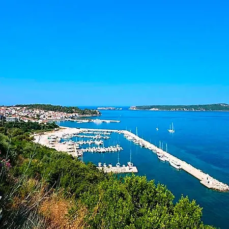 Karalis 3*