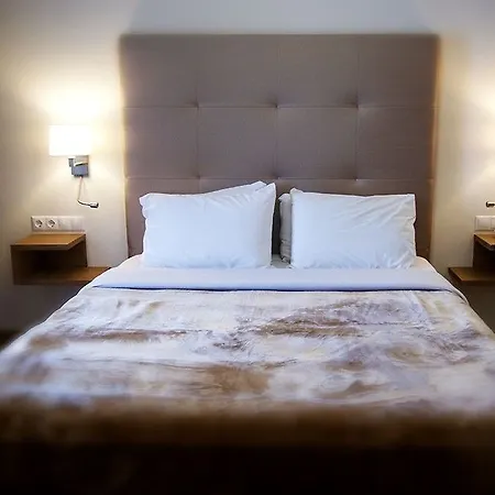 Karalis ピュロス