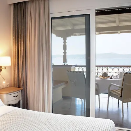 Karalis Hotel