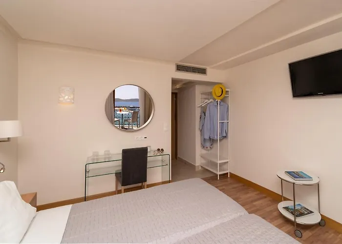 Karalis 3* Пилос