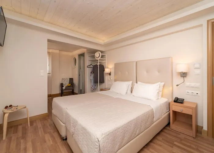 Karalis 3* Пилос