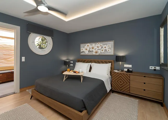 فندق Karalis بيلوس