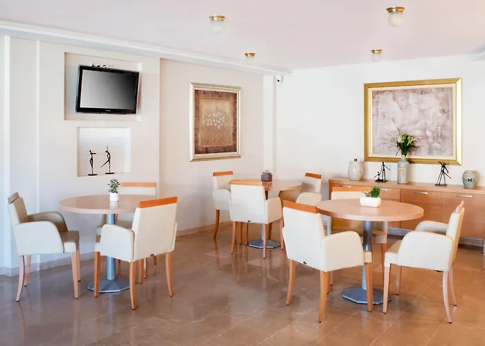 Karalis فندق بيلوس