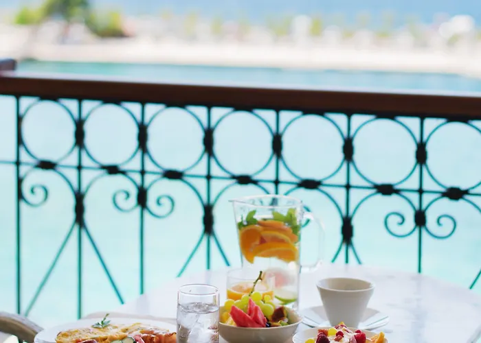 Karalis فندق بيلوس