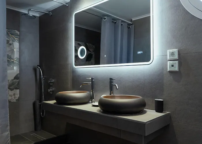 Karalis فندق بيلوس