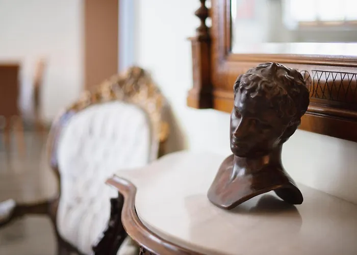 Karalis فندق بيلوس